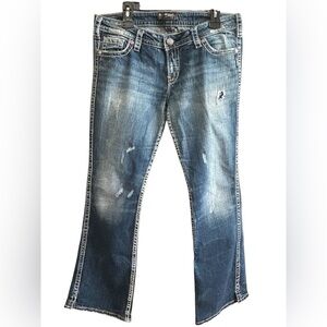 Silver Jeans Medium Distressed Bootcut Jeans Low Rise Flare Raw Hem Women’s 16